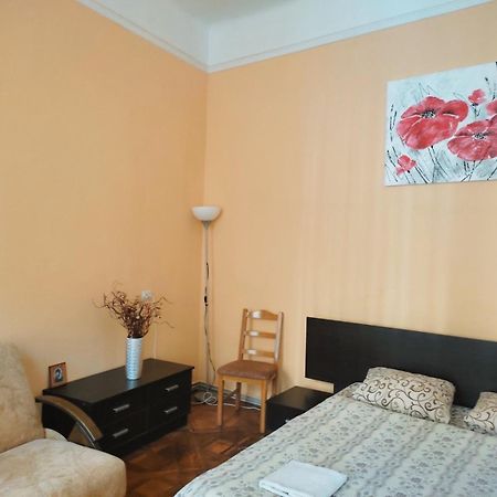 Apartment Kostuskry Str. Λβιβ Εξωτερικό φωτογραφία